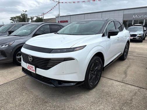 Everest White Pearl/Black 2026 Nissan Murano Platinum