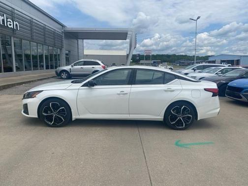 2024 Nissan Altima SR FWD