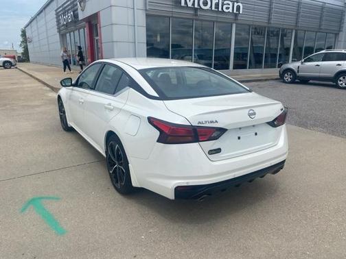 2024 Nissan Altima SR FWD