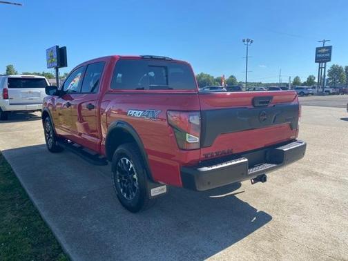 Photo 5 of 22 of 2021 Nissan Titan PRO-4X