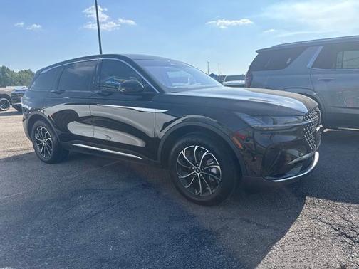 Black Metallic 2025 Lincoln Nautilus Premiere