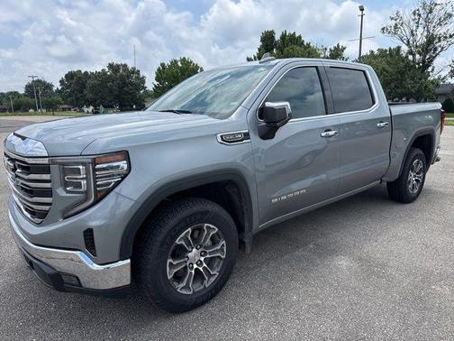 Sterling Metallic 2025 GMC Sierra 1500 SLT