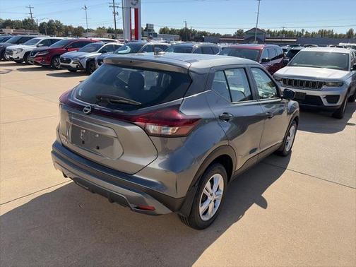 2025 Nissan Kicks S