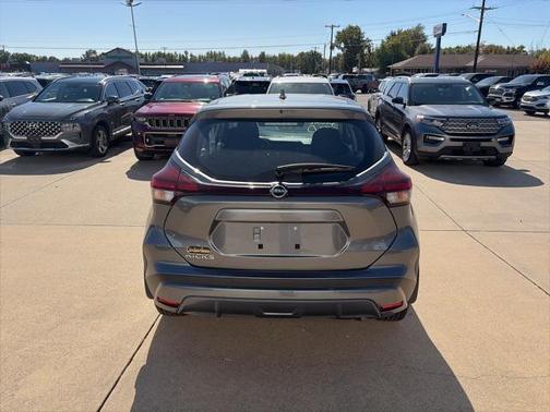 2025 Nissan Kicks S