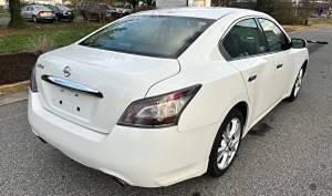 2012 Nissan Maxima SV