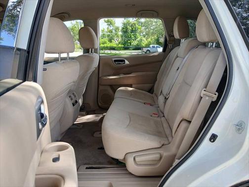 2013 Nissan Pathfinder SV