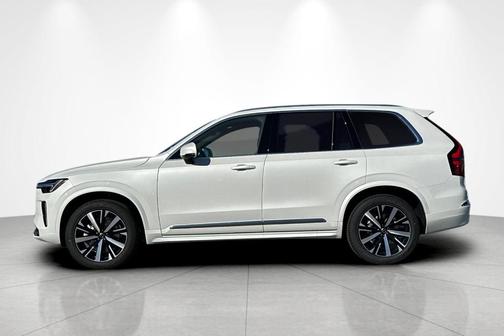 2026 Volvo XC90 B6 Core
