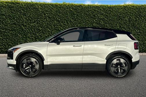 Crystal White 2026 Volvo EX30 TWIN MOTOR CROSS COUNTRY ULTRA