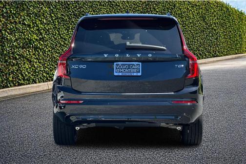 Onyx Black Metallic 2026 Volvo XC90 Plug-In Hybrid T8 Ultra Dark Theme 7-Seater