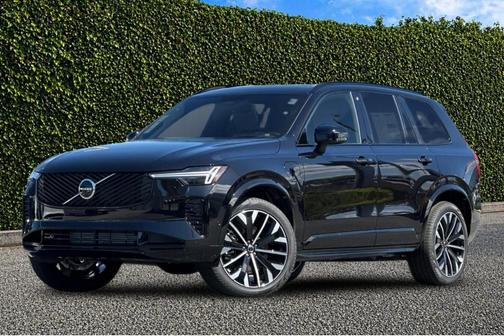 Onyx Black Metallic 2026 Volvo XC90 Plug-In Hybrid T8 Ultra Dark Theme 7-Seater