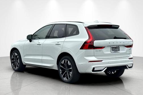 2026 Volvo XC60 B5 Plus