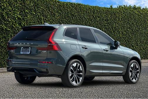 Forest Green 2026 Volvo XC60 Plug-In Hybrid T8 Plus
