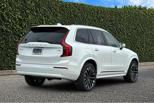 Crystal White 2025 Volvo XC90 Plug-In Hybrid T8 Plus 7-Seater