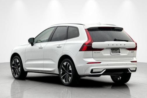 2026 Volvo XC60 B5 Plus