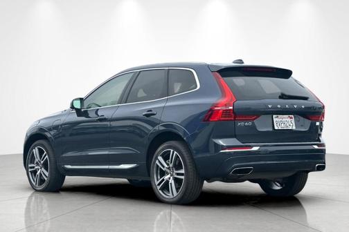 2021 Volvo XC60 Recharge Plug-In Hybrid T8 Inscription Expression