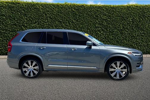 Gray Metallic 2020 Volvo XC90 T6 Inscription 6 Passenger