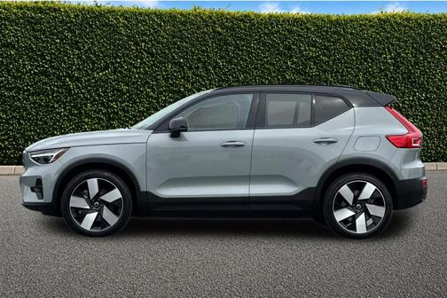 Metallic 2024 Volvo XC40 Recharge Pure Electric Ultimate