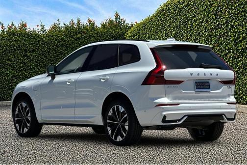 Crystal White 2026 Volvo XC60 Plug-In Hybrid T8 Plus