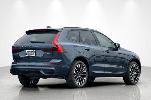 Denim Blue Metallic 2026 Volvo XC60 B5 Ultra