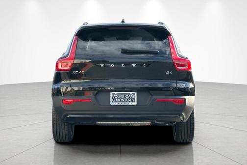 2026 Volvo XC40 B4 Core