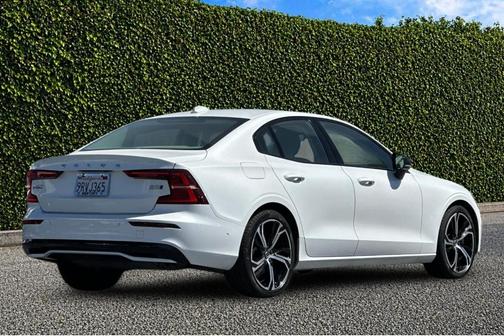 Crystal White Metallic 2024 Volvo S60 B5 Plus Dark Theme