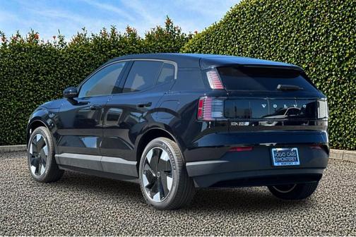 Onyx Black Metallic 2025 Volvo EX30 Twin Motor Plus