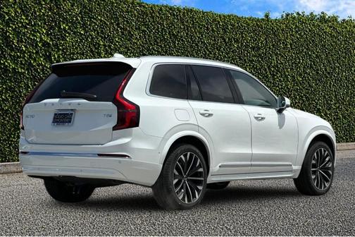 Crystal White Pearl 2026 Volvo XC90 Plug-In Hybrid T8 Ultra 7-Seater