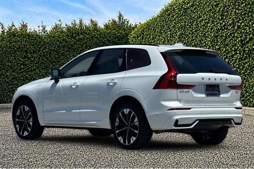 Crystal White 2026 Volvo XC60 Plug-In Hybrid T8 Plus