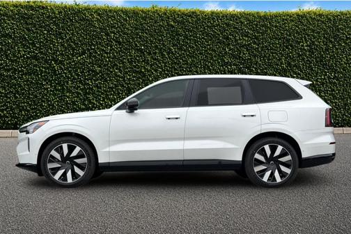 White 2026 Volvo EX90 TWIN MOTOR PERFORMANCE ULTRA