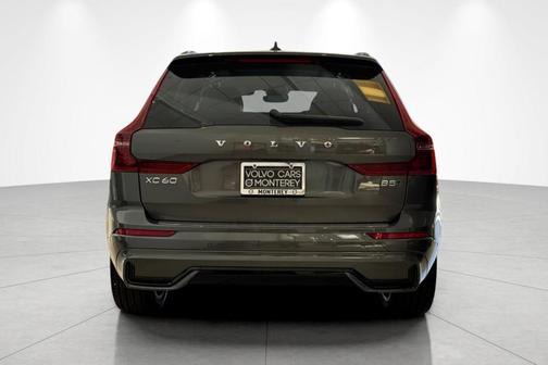 Forest Green 2026 Volvo XC60 B5 Ultra