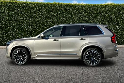 Bright 2026 Volvo XC90 B5 Ultra 7-Seater
