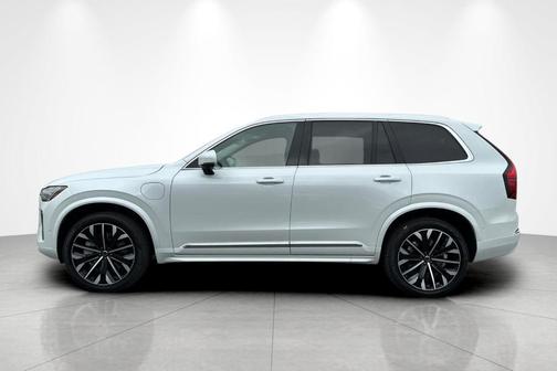 2025 Volvo XC90 Plug-In Hybrid T8 Plus 7-Seater