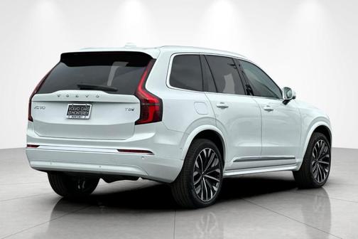 2025 Volvo XC90 Plug-In Hybrid T8 Plus 7-Seater