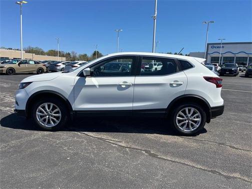 2022 Nissan Rogue Sport S