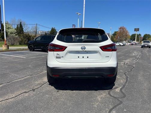 2022 Nissan Rogue Sport S