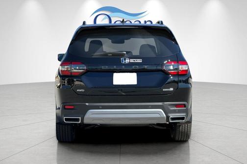 2025 Honda Pilot Touring 8-Passenger