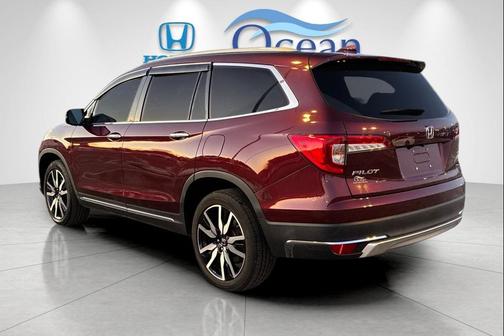 2022 Honda Pilot Touring 8-Passenger