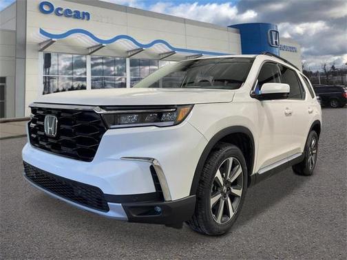 2025 Honda Pilot Touring 8-Passenger