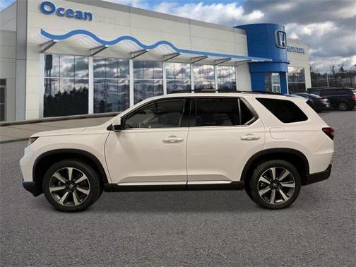 2025 Honda Pilot Touring 8-Passenger