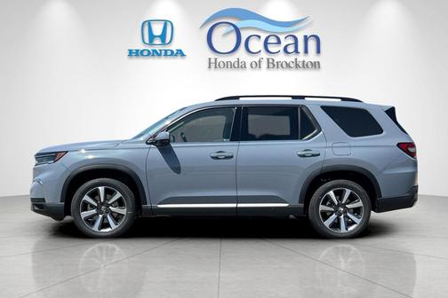2025 Honda Pilot Touring 8-Passenger
