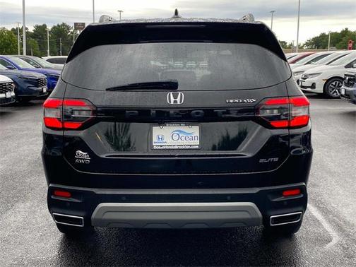 2023 Honda Pilot AWD Elite