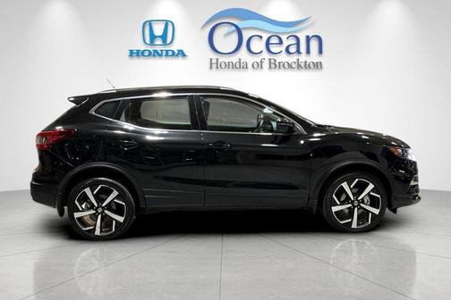 2022 Nissan Rogue Sport SL