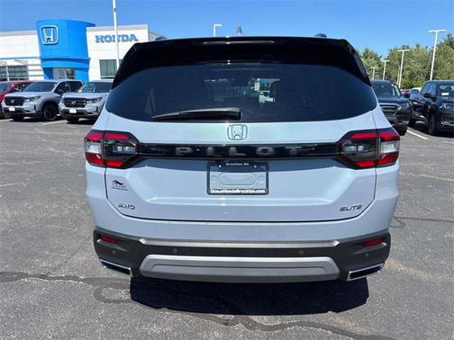 2023 Honda Pilot AWD Elite