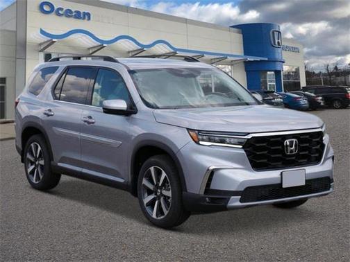 2025 Honda Pilot Touring 8-Passenger