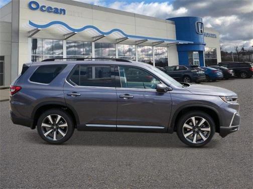 2025 Honda Pilot Touring 8-Passenger