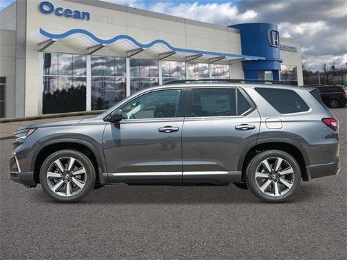 2025 Honda Pilot Touring 8-Passenger