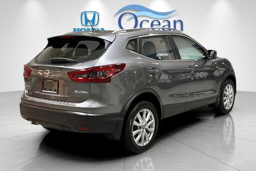 2022 Nissan Rogue Sport SV