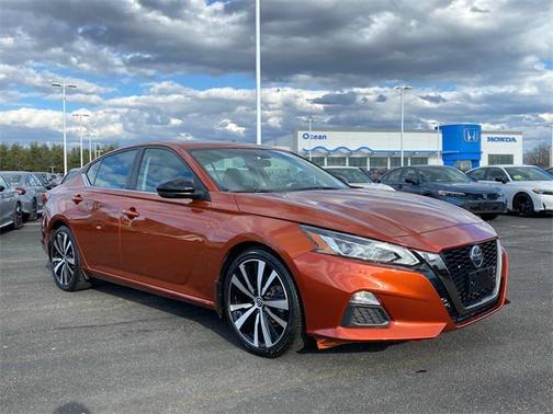 2022 Nissan Altima SR VC-Turbo FWD