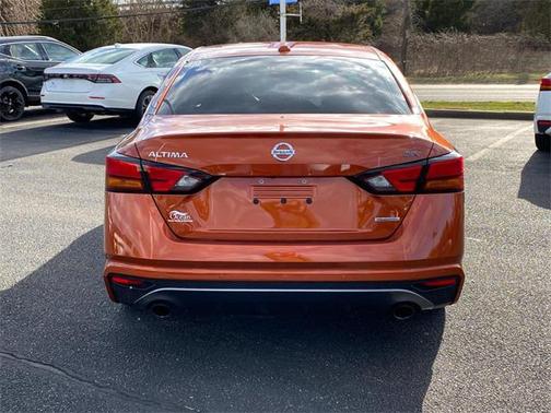 2022 Nissan Altima SR VC-Turbo FWD