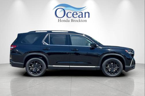 2025 Honda Pilot Touring 8-Passenger